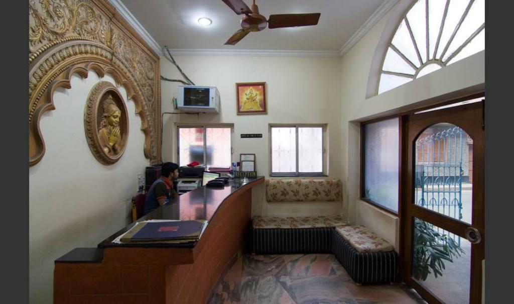 Hotel Venkateswara Calcutta Exteriör bild